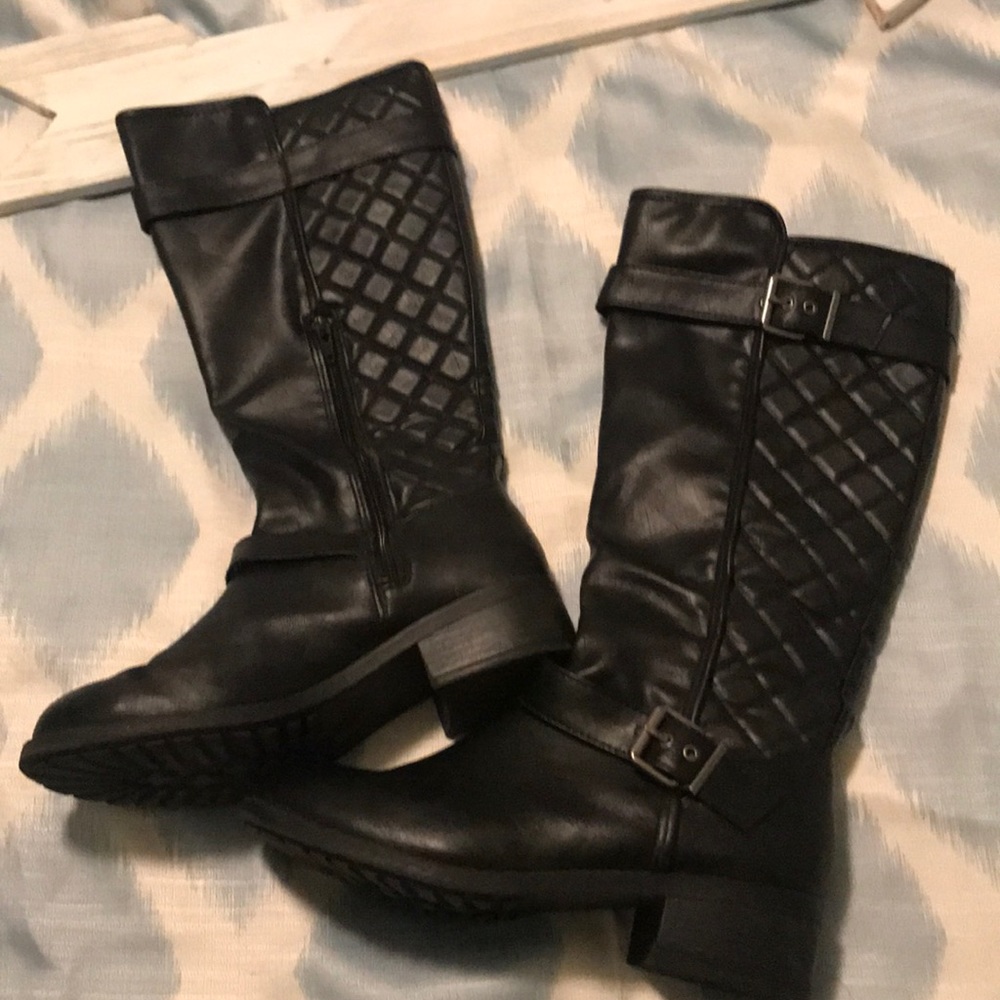 Black Boots